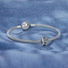 NÆRBILD AV JBX CHARM BUCKLE UP SILVER PÅ BLÅ BAKGRUNN thumbnail
