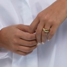 EDBLAD FURO RING GULL båret på hånden  thumbnail