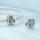 NÆRBILD AV JBX CHARM TREE OF LIFE SILVER PÅ ET ARMBÅND OG ALENE thumbnail
