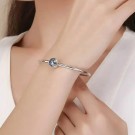 JBX BLUE MOON ARMBÅND på hånden thumbnail