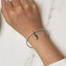 JBX BLUE EYE BRACELET PÅ ARMBÅND PÅ HÅNDEN thumbnail