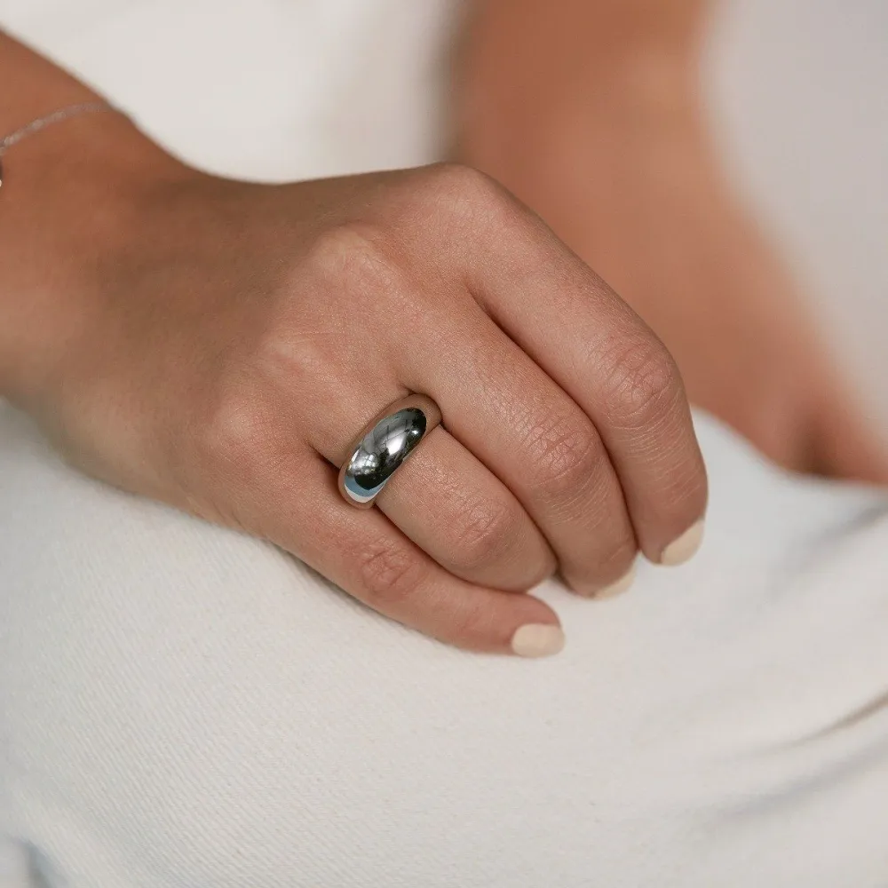 EDBLAD FURO RING STEEL på hånden