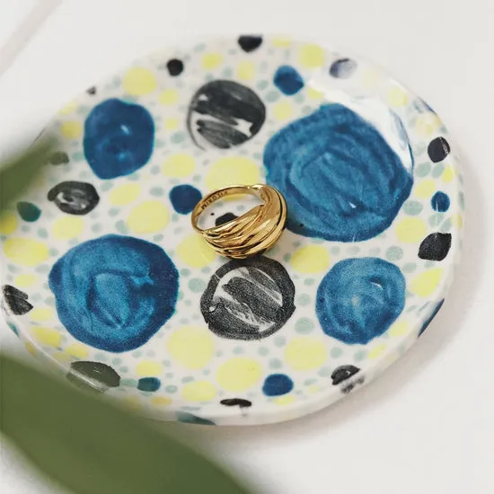 Pilgrim Courageous twirl deco ring goldplated ovenfra