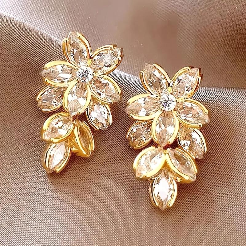 AVI Jewels Cece earrings gold