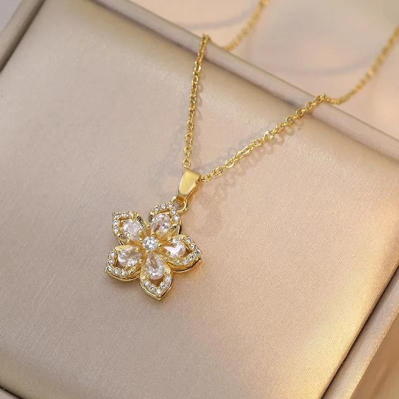 AVI Jewels Lily necklace gold